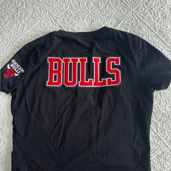 Chicago Bulls Black T-Shirt - Picture 1 of 4